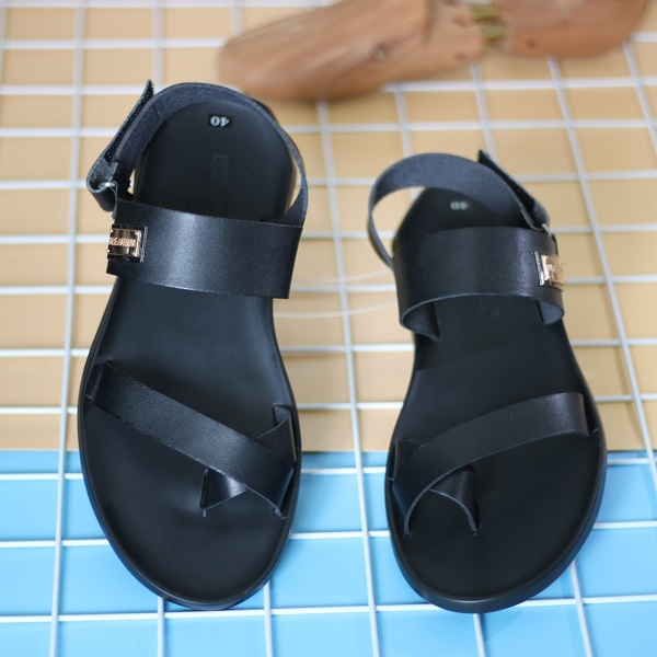 Xu hướng sử dụng dép da của nam giới Xu hướng sử dụng dép da của nam giới